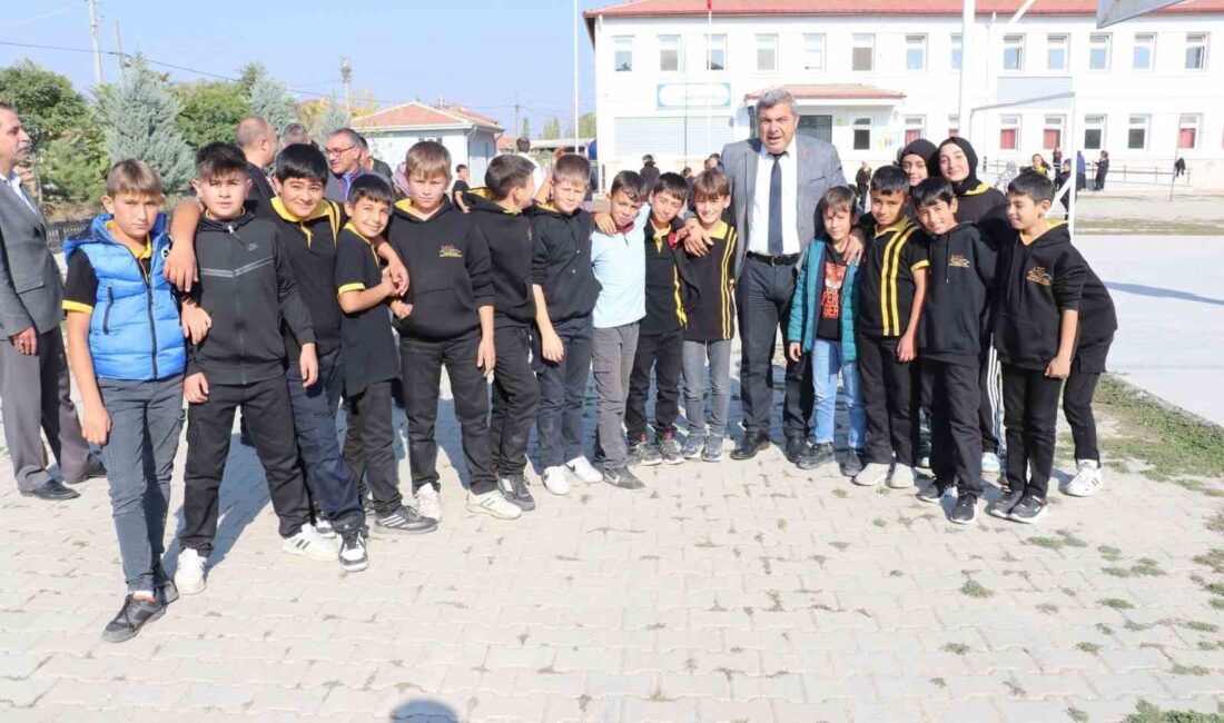 Afyonkarahisar İl Milli Eğitim Müdürü Miraç Sünnetci, okullardan kayıt parası