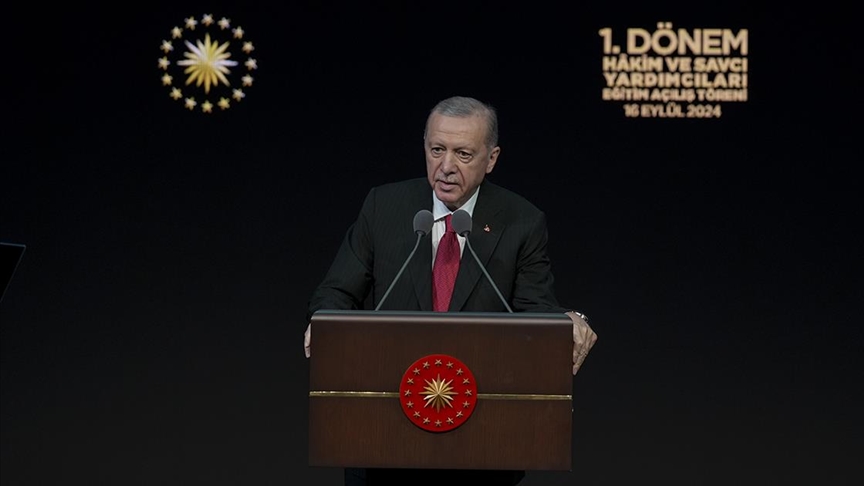 Cumhurbaşkanı Erdoğan, “Hiçbir kuralın, değerin, ahlaki sınırın olmadığı sosyal medya