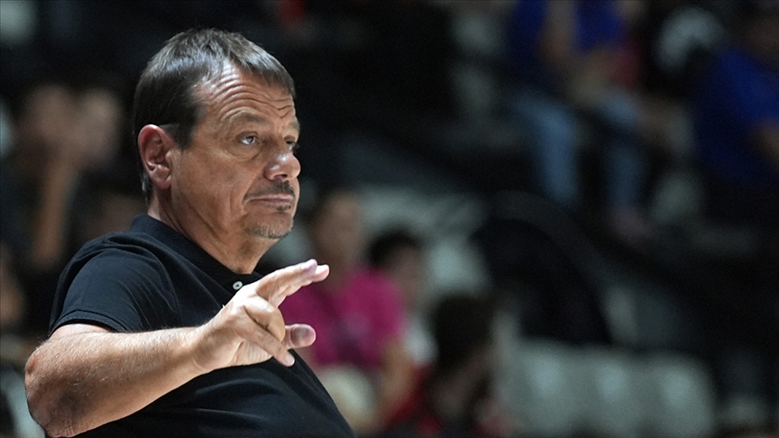 Yunanistan ekibi Panathinaikos’un başantrenörü Ergin Ataman, “(Panathinaikos-Maccabi maçındaki pankart) Gördüğümüz