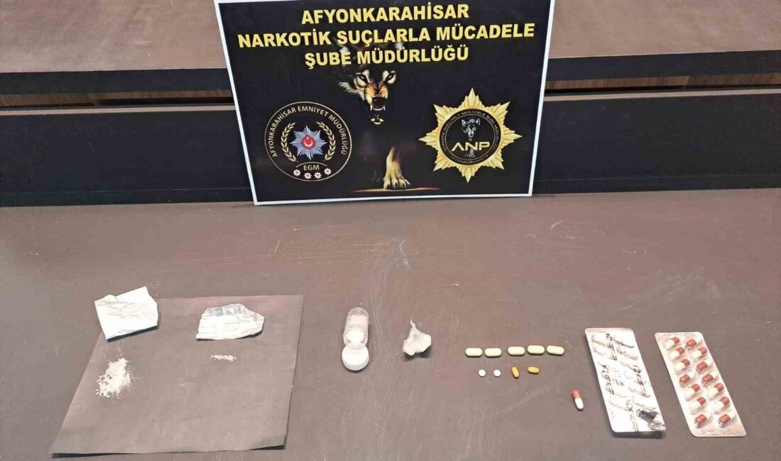 Afyonkarahisar’da polis tarafından gerçekleştirilen uyuşturucu operasyonunda 2 kişi gözaltına alındı.