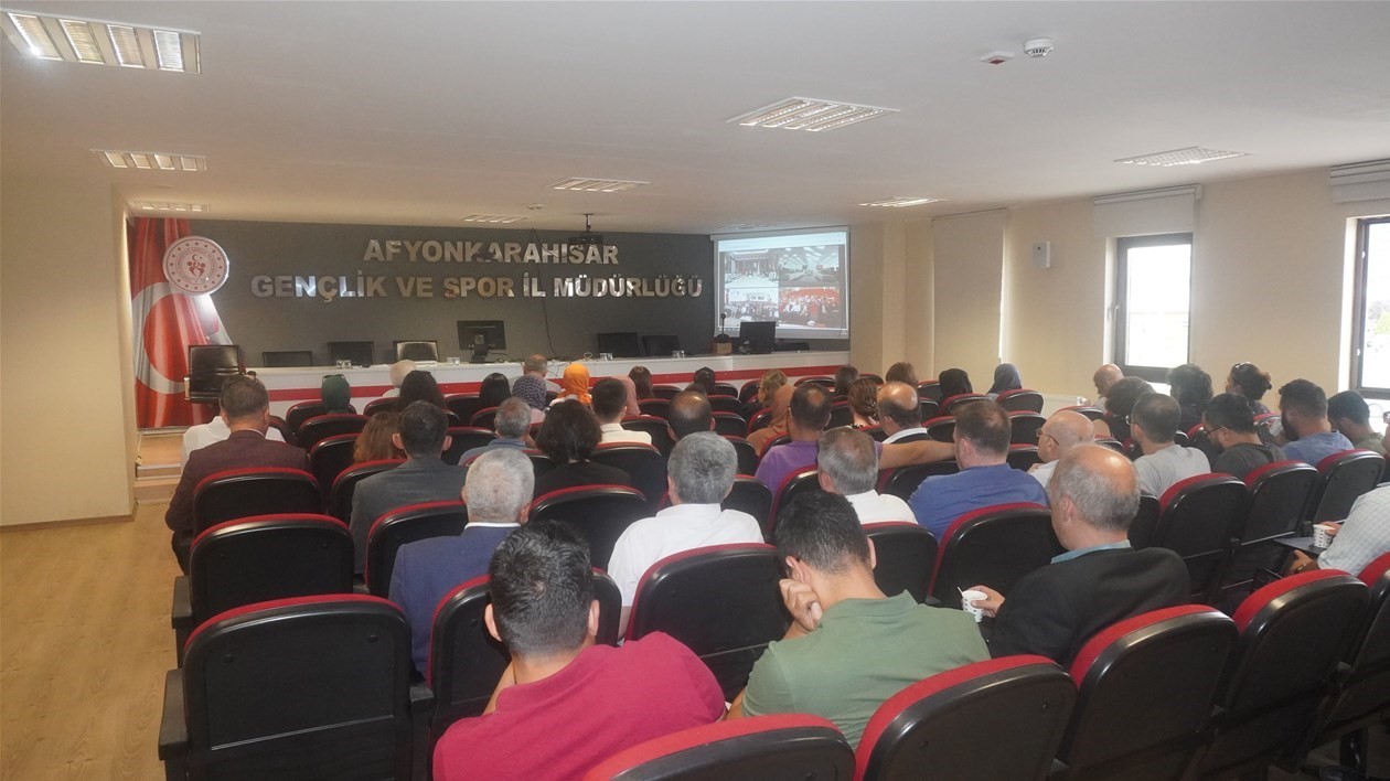 YENİ DÖNEM YURT HİZMETLERİ TOPLANTISI YAPILDI