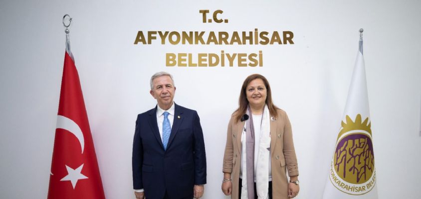 Afyonkarahisar ile kardeş Belediye protokolü imzalayan Ankara Büyükşehir Belediye Başkanı