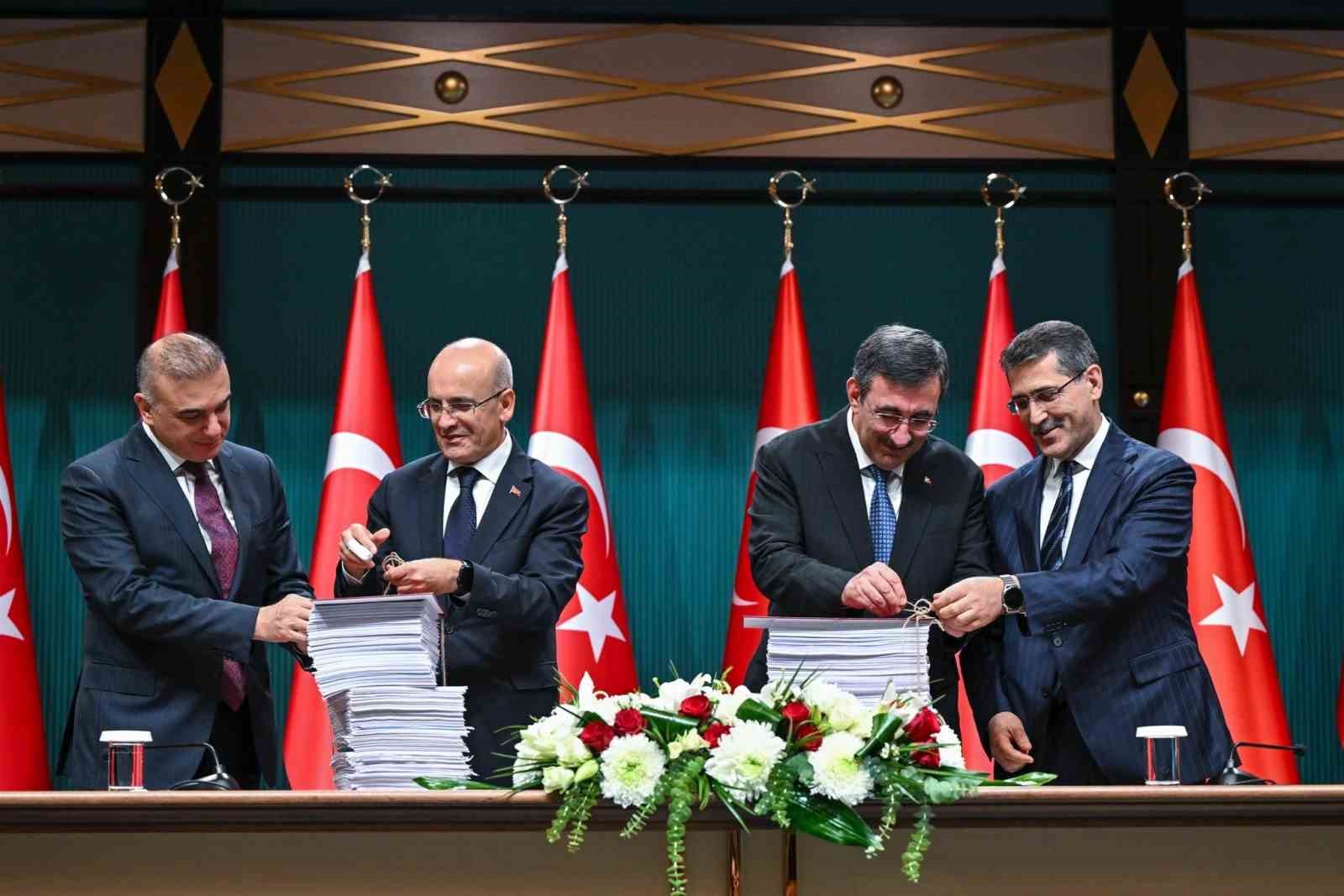 Cumhurbaşkanı Yardımcısı Cevdet Yılmaz, “2025 yılı Merkezi Yönetim Bütçesinde bütçe