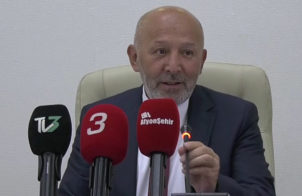 
Afyonkarahisar İl Genel Meclisi Ekim ayı toplantısının 3. oturumu gerçekleştirildi.