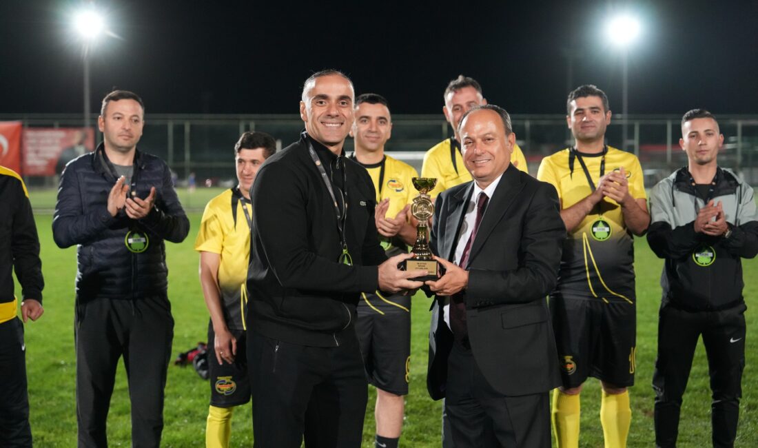İklim temalı 18. ATSO Spor Oyunları çerçevesinde düzenlenen futbol müsabakalarının