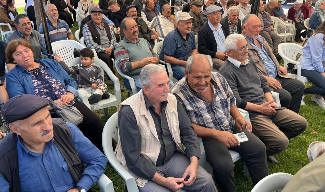
Afyonkarahisar Belediye Başkanı Burcu Köksal, Halk Günü uygulaması ile vatandaşların