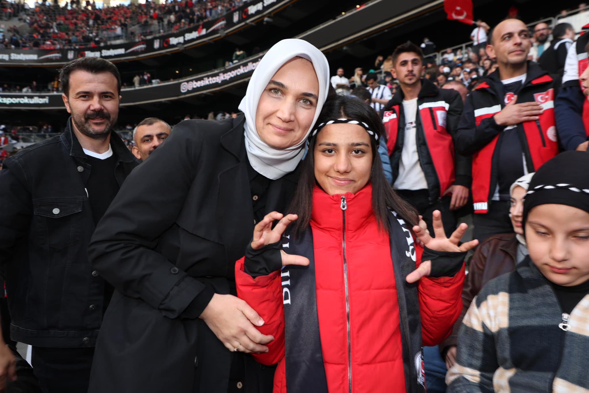 Afyonkarahisar Valisi Doç. Dr. Kübra Güran Yiğitbaşı, şehit ve gazi