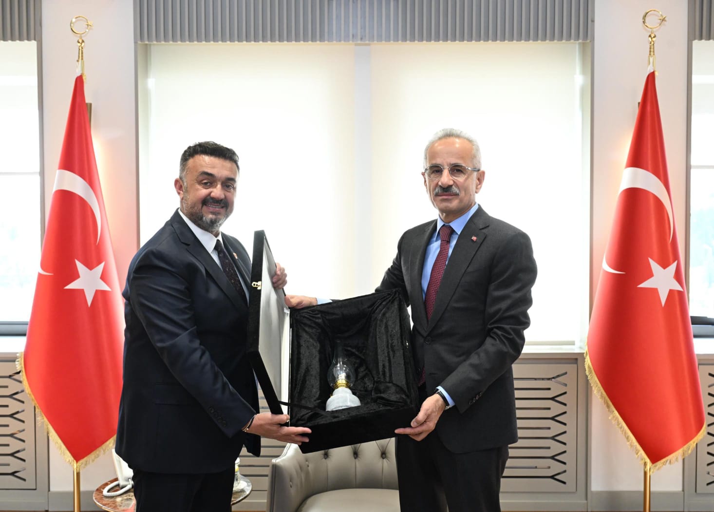 MegabirlikA.Ş.Yönetim Kurulu Başkanı Kadir Sayın, Ulaştırma ve Altyapı Bakanı Abdulkadir