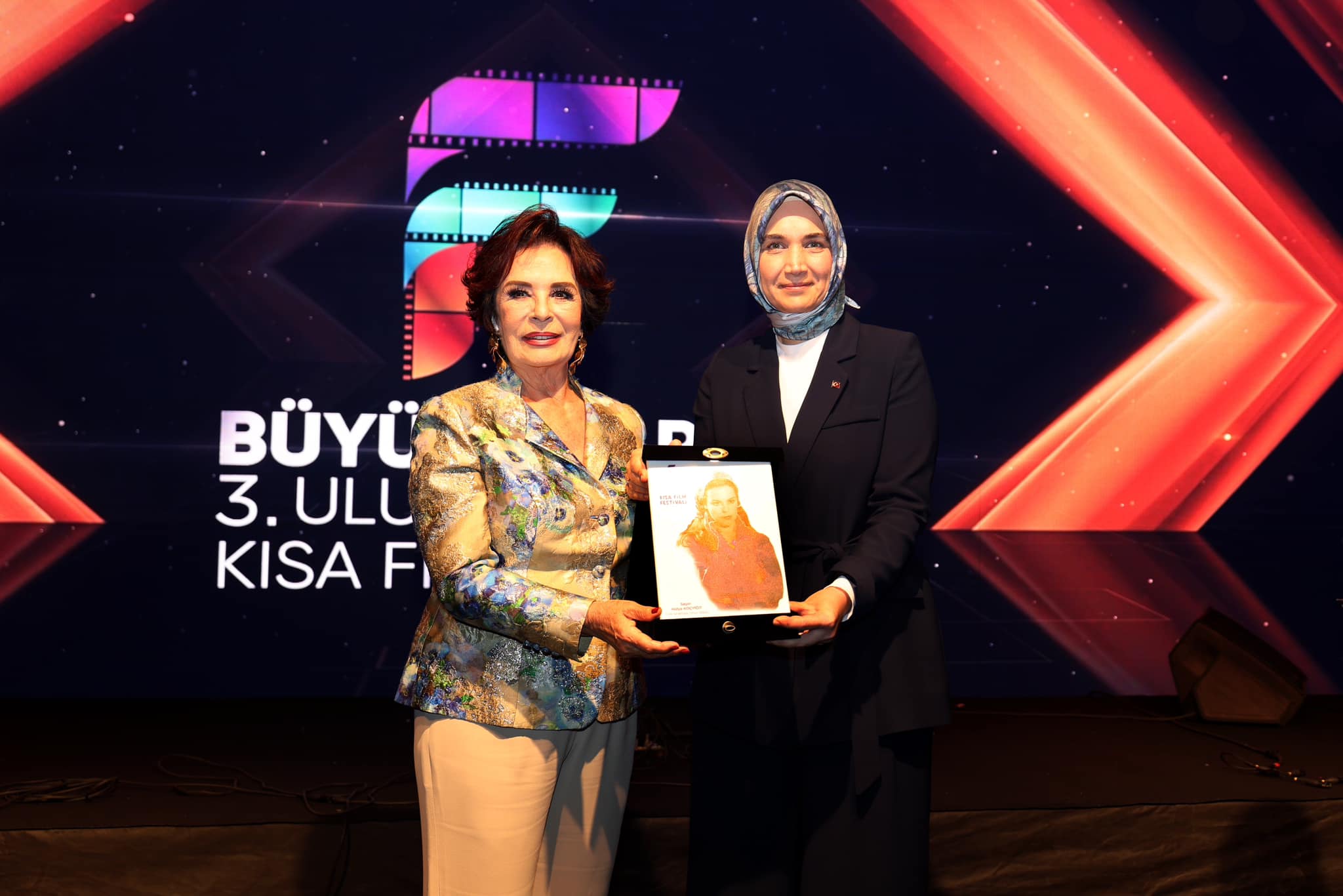 Afyonkarahisar Valiliği ev sahipliğinde, Anadolu Kültür ve Sanat Meclisi Derneği