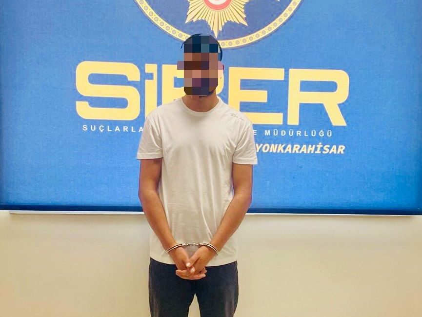 AFYONKARAHİSAR’DA BİLİŞİM SİSTEMLERİ ÜZERİNDEN 158 BİN 700 TL’LİK DOLANDIRICILIK YAPAN
