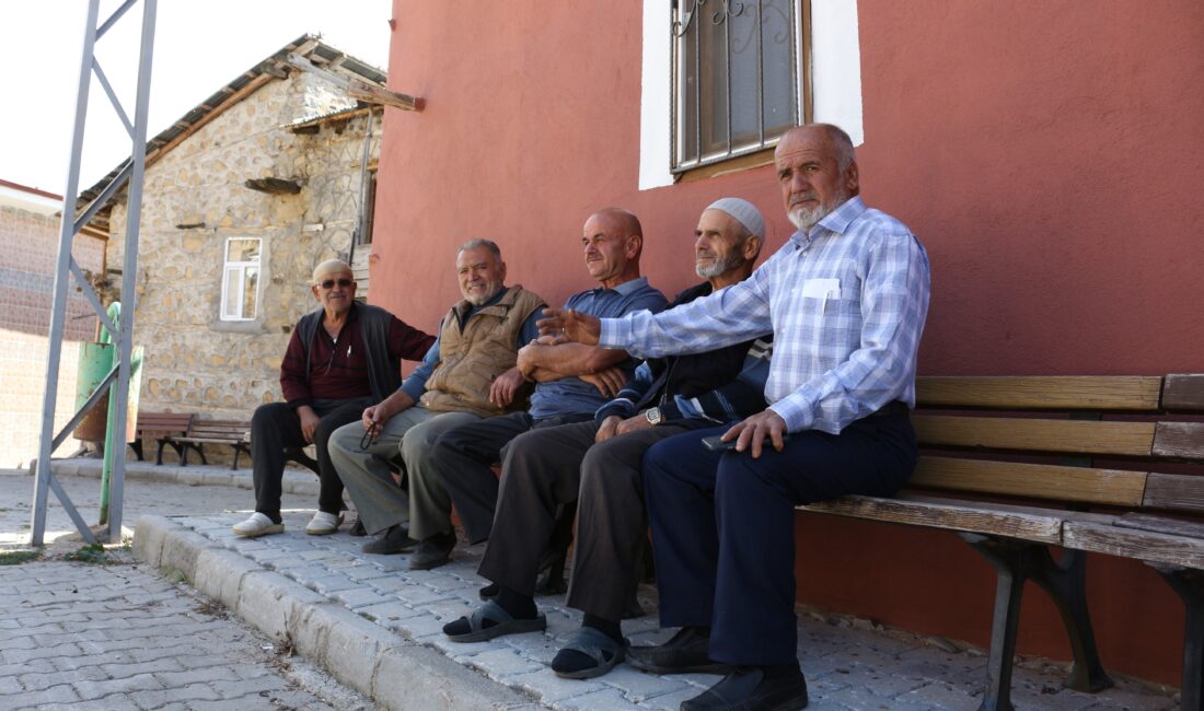 Konya'da 40 yıldır muhtarlık yapan Eyüp Bulut uzun süredir muhtarlık
