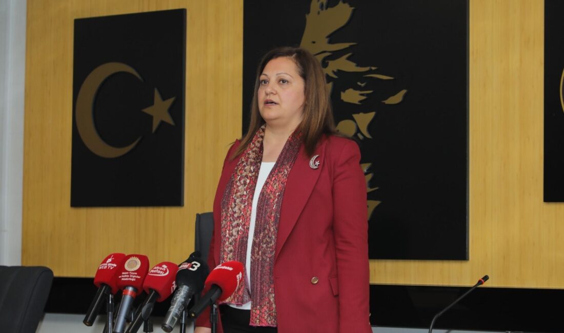 Belediye, konserler ile bazı etkinlikleri iptal etti 29 Ekim Cumhuriyet Bayramı kutlamalarında konserleri iptal ettiklerini açıklayan Belediye