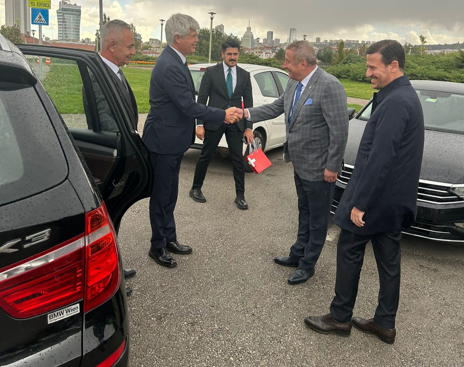 İYİ Parti Genel Başkan Yardımcısı Afyonkarahisar Milletvekili Hakan Şeref Olgun,