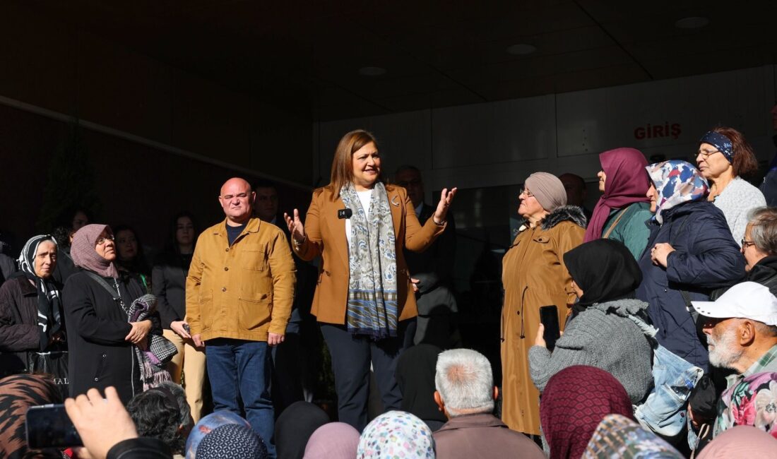 Afyonkarahisar Belediye Başkanı Burcu Köksal, emekliler için düzenlenen Frig Vadisi