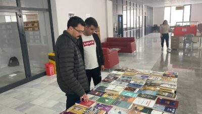  Afyonkarahisar Emirdağ Kaymakamlığından yapılan açıklamada, Halk Kütüphanesi’nin her gün 08.30-23.00