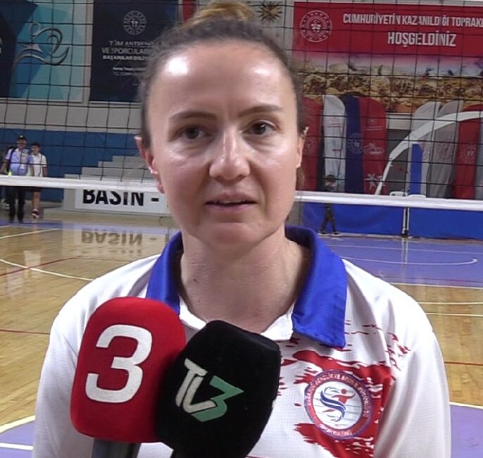 Karabük Gençlik Spor İl Müdürlüğü Kadın Voleybol Takımı Antrenörü Neslihan