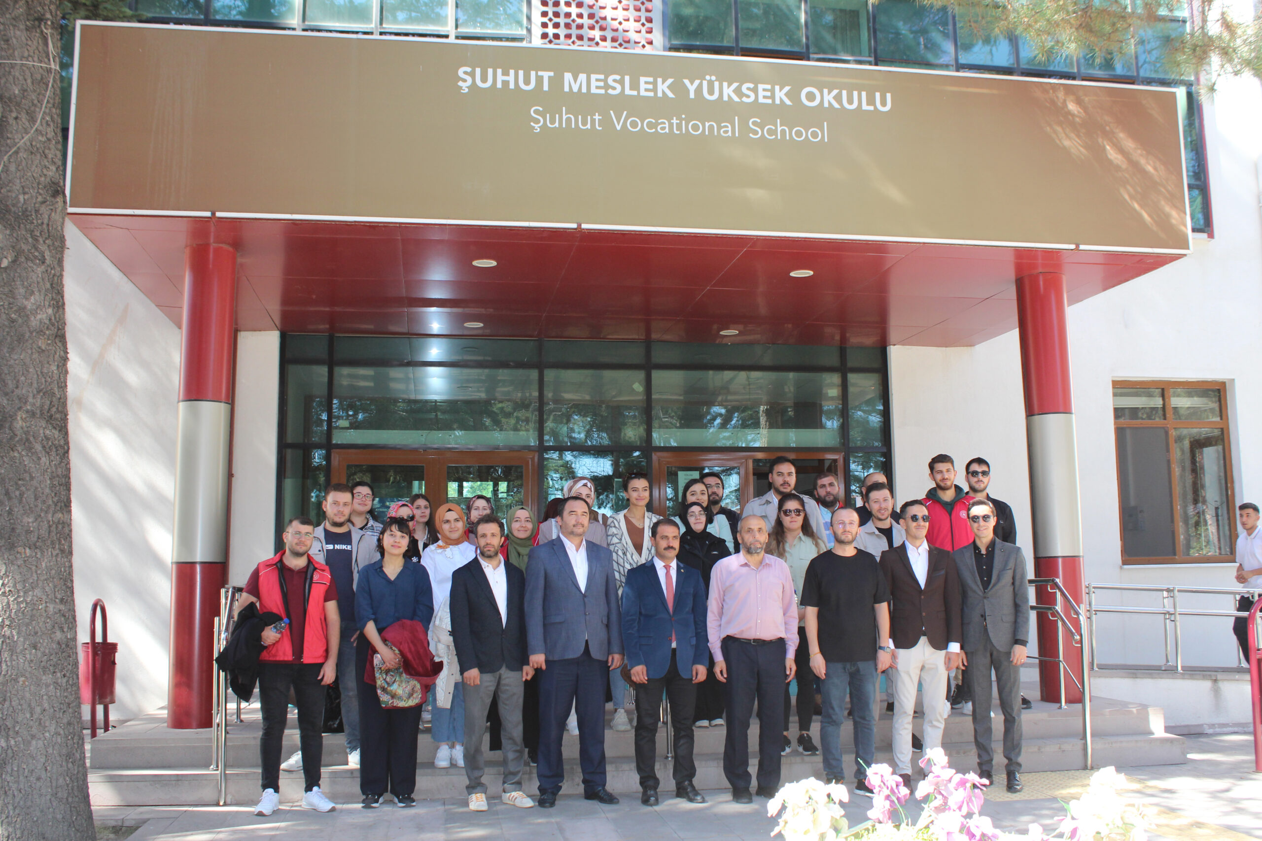 Afyon Kocatepe Üniversitesi (AKÜ) Şuhut Meslek Yüksekokulu’nda (MYO) seminer düzenlendi.