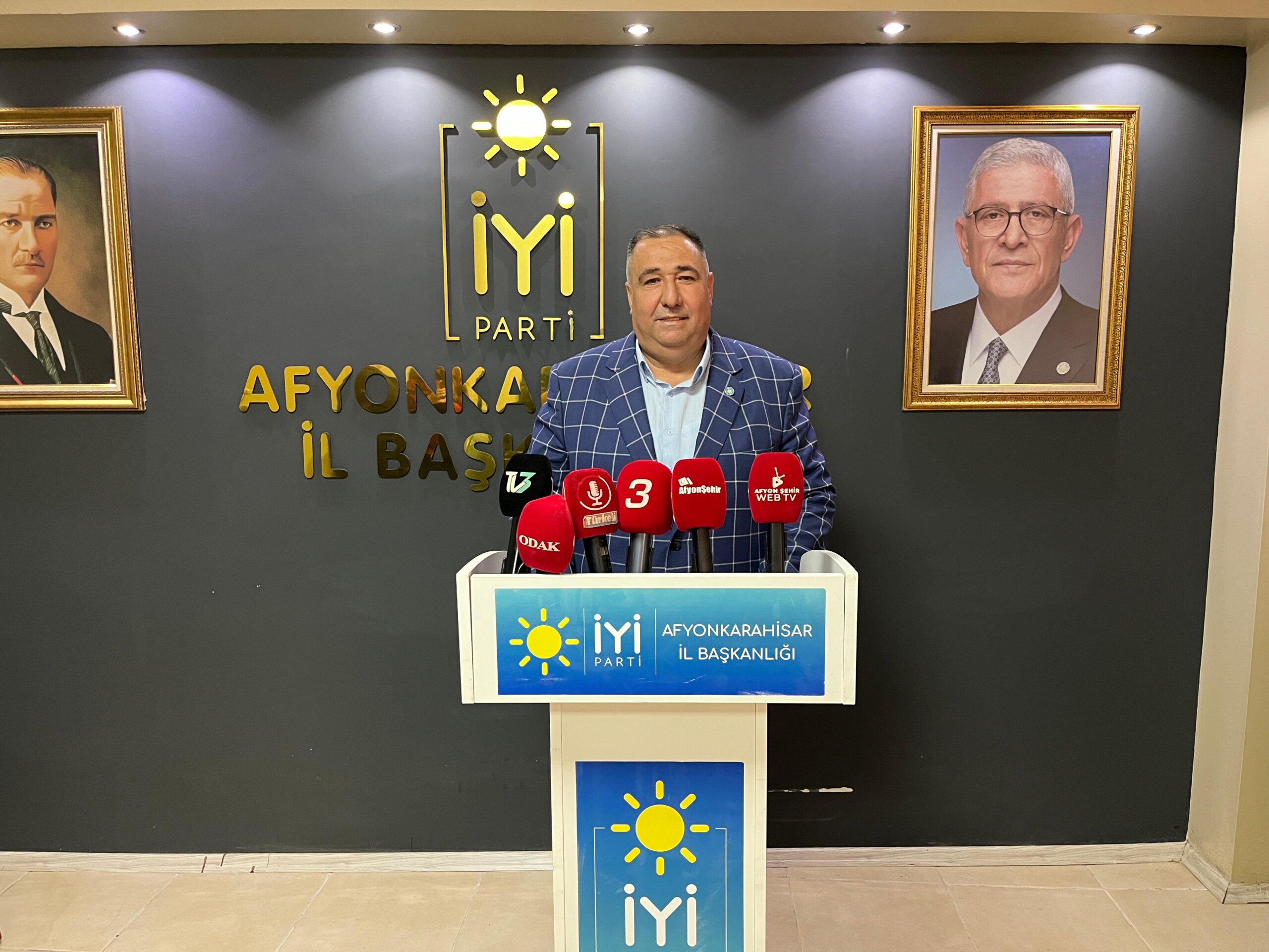 Afyonkarahisar’daki okul çevrelerinde uyuşturucu satışlarının arttığına dikkat çeken İYİ Parti