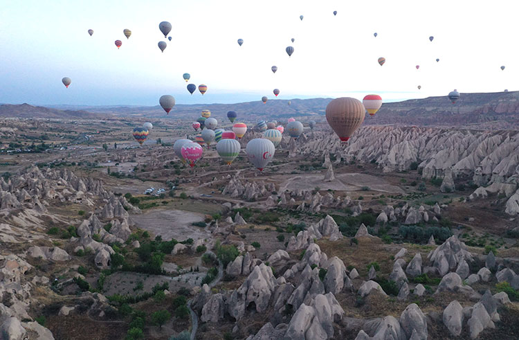 
Ulaştırma ve Altyapı Bakanı Abdulkadir Uraloğlu, "Sıcak hava balonculuğunda 2022