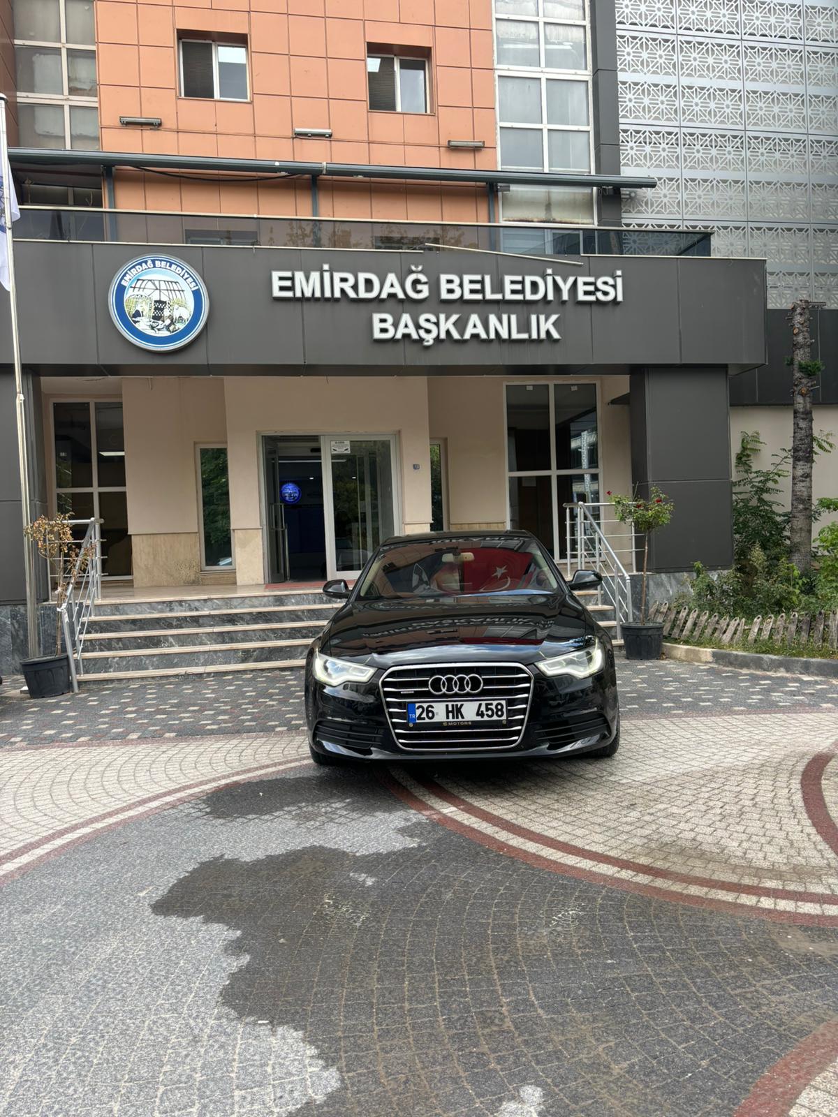 Emirdağ Belediye Başkanı Serkan Koyuncu, tasarruf tedbirleri kapsamında başlattığı ‘Belediyeye