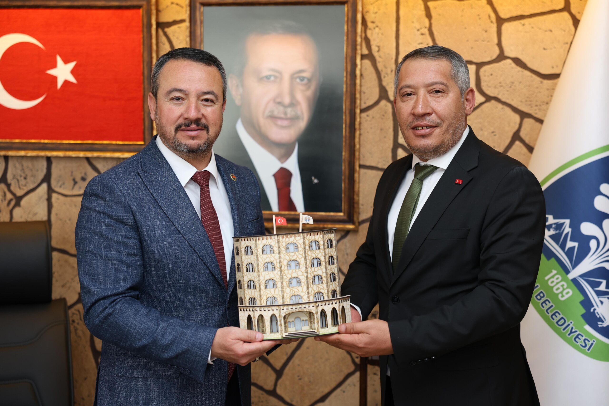 Dinar Belediye Başkanı Veysel Topçu, Dinar Esnaf ve Sanatkarlar Odası