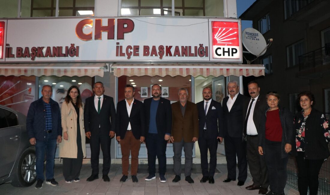 Başkan Topçu’dan CHP’ye ziyaret Dinar Belediye Başkanı Veysel Topçu, Cumhuriyet Halk Partisi Afyonkarahisar İl