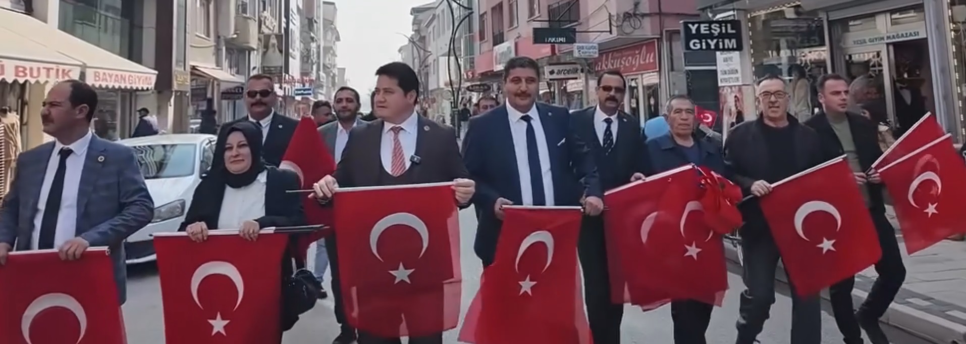 Bolvadin Belediye Başkanı Derviş Aynacı, Cumhuriyetimizin 101. yılı münasebetiyle Bolvadin’in