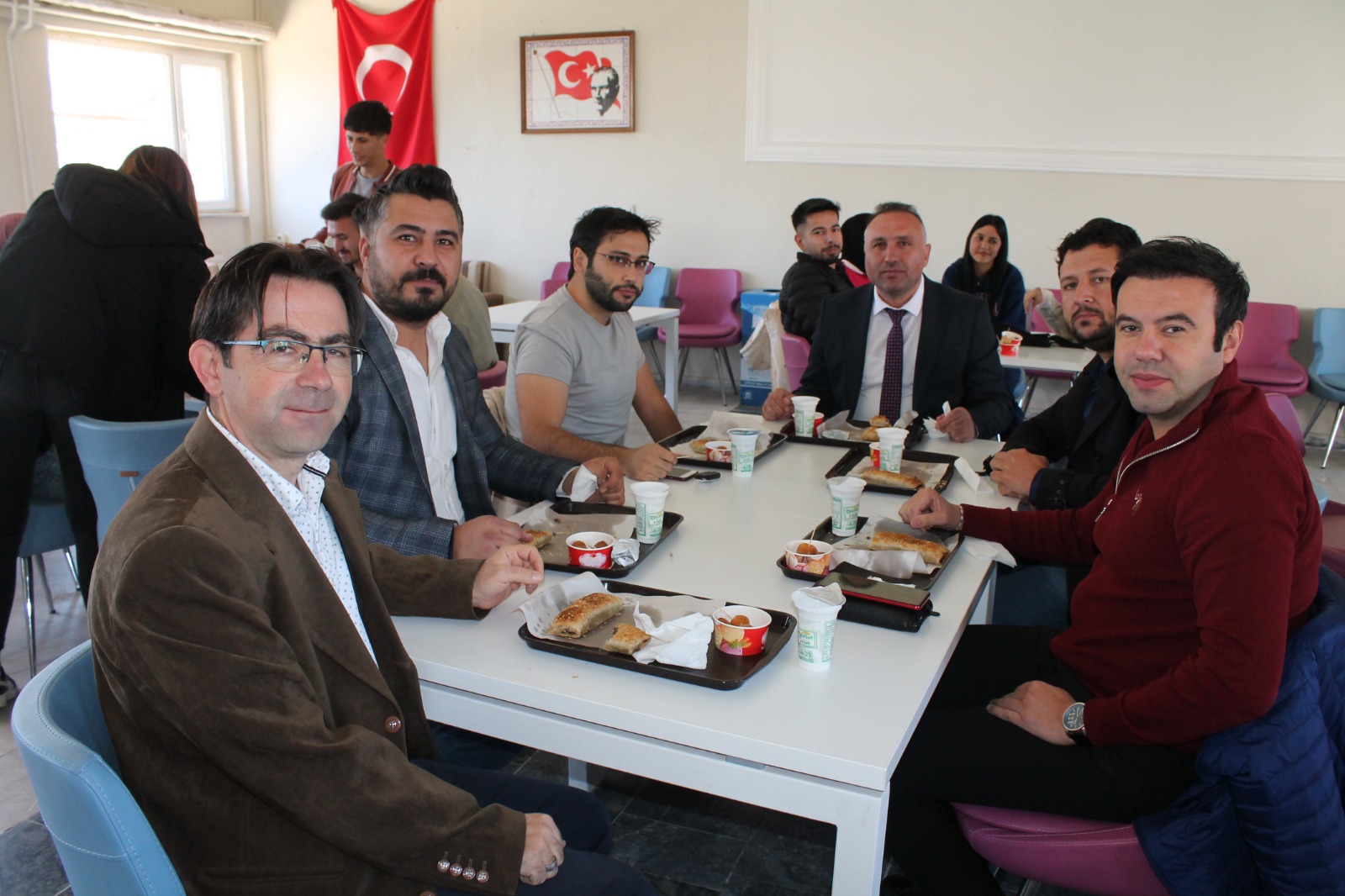 Afyon Kocatepe Üniversitesi Çay Meslek Yüksek Okulu öğrencileri tarafından ilk