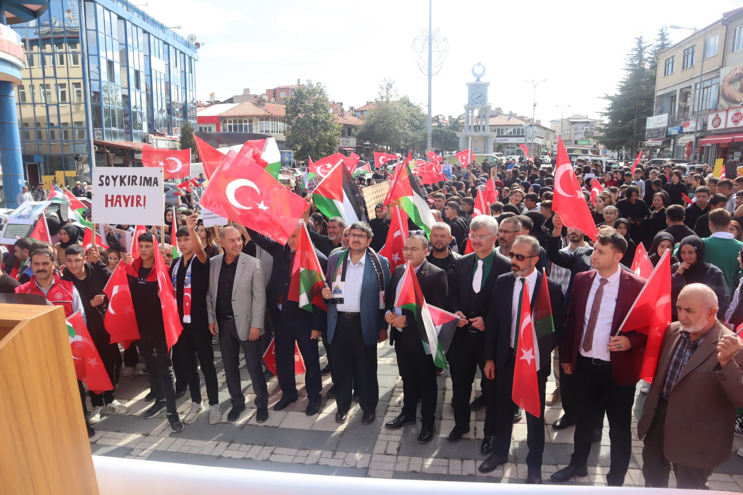 Gazze'de 365 gündür süren direnişe destek olmak için Şuhut Kaymakamlığı