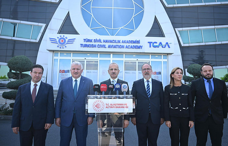 Hava yolunda 12 yeni iç hat seferi başlıyor. Zafer Havalimanı’na