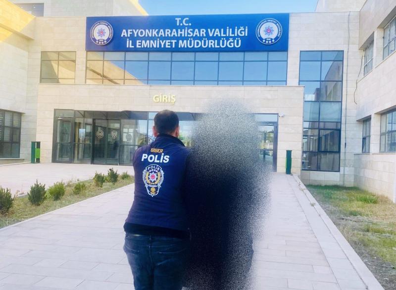   Afyonkarahisar İl Emniyet Müdürlüğü ekipleri, çalışmalarını sürdürüyor. Aranan şahısların