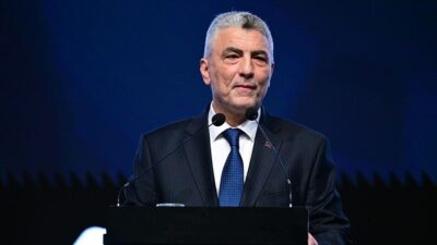 Ticaret Bakanı Ömer Bolat, mal ve hizmet ticaretinde izlenen seyirle