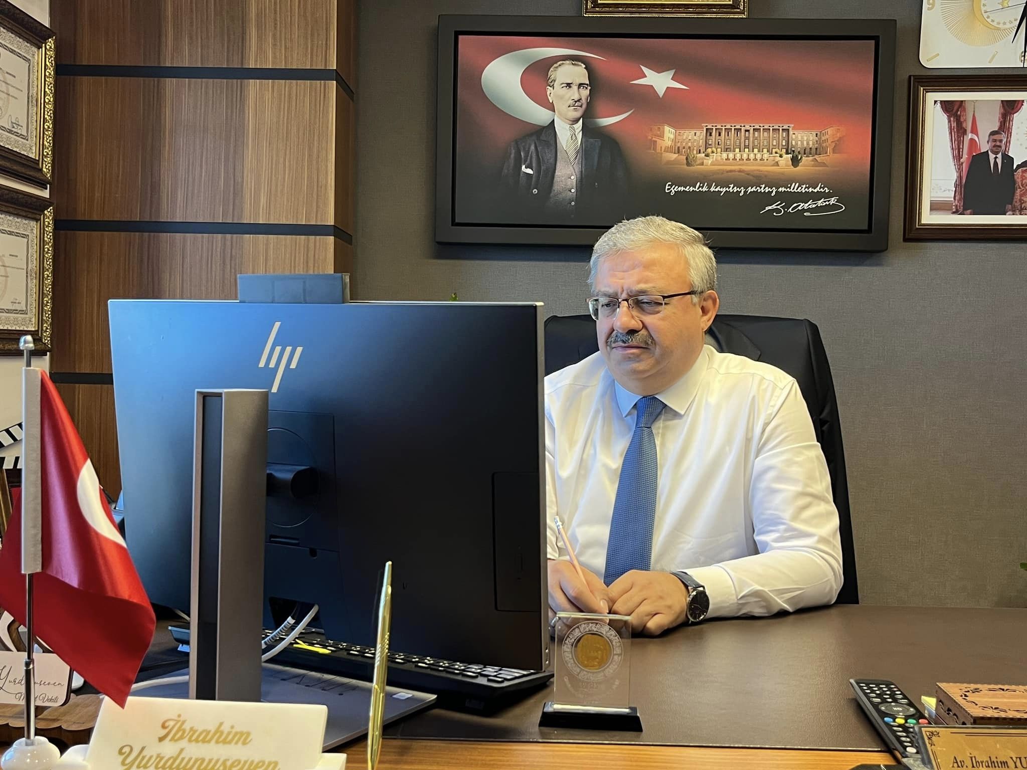 Cumhuriyet Bayramı dolayısıyla bir açıklama yapan AK Parti Afyonkarahisar Milletvekili
