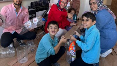 Kütahya'nın Hisarcık ilçesi Atatürk İlkokulunda “Sıfır Atıktan Sokak Hayvanlarına Mama