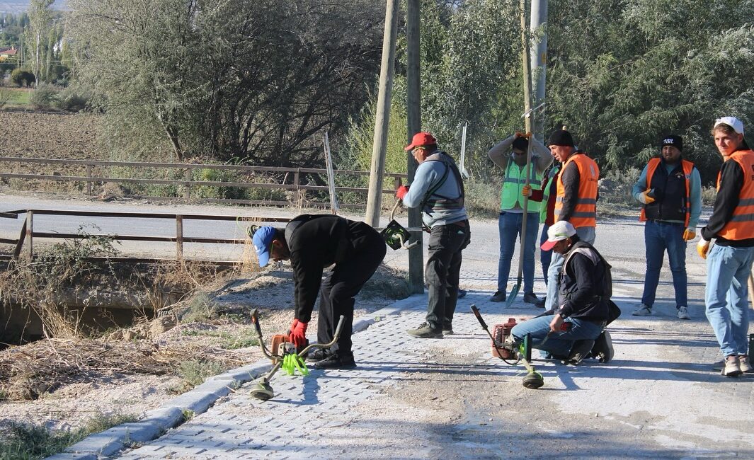 Dinar Belediye Başkanı Veysel Topçu’nun talimatları doğrultusunda belediye, halk sağlığını