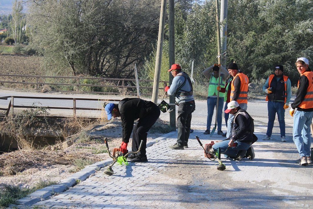 Dinar Belediye Başkanı Veysel Topçu’nun talimatları doğrultusunda belediye, halk sağlığını