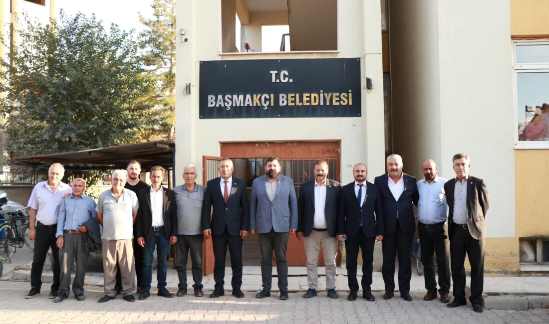 Dinar Belediye Başkanı Veysel Topçu, Başmakçı Belediye Başkanı Selçuk Gönüllü’yü