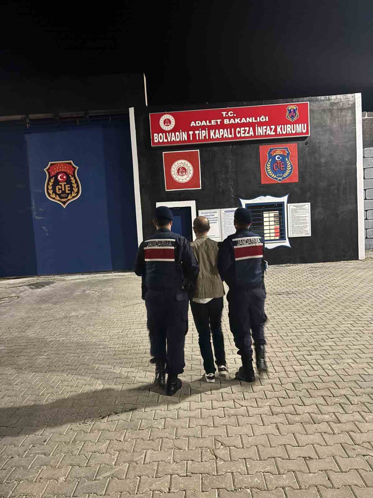 Afyonkarahisar’da dolandırıcılık suçlarından 7 ayrı suç kaydıyla 8 yıl 4