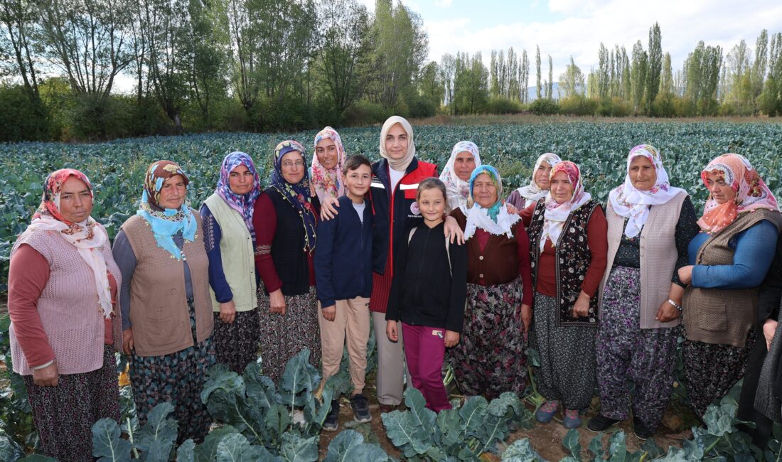 Brokoli hasadına Afyonkarahisar Valisi Kübra Güran Yiğitbaşı da katıldı.