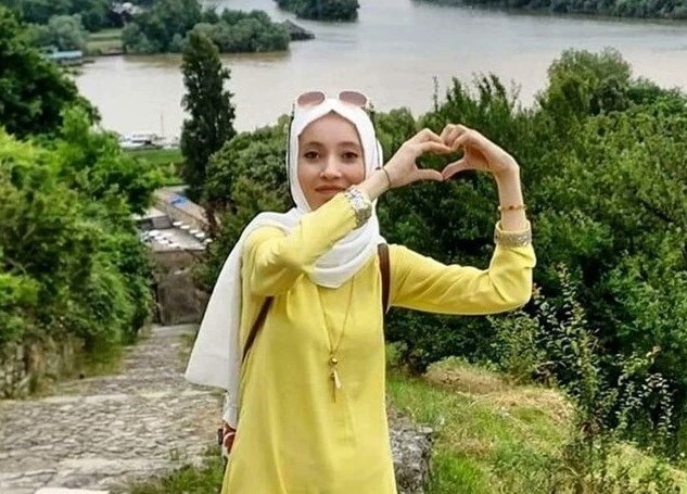 Denizli'de çeyiz parası biriktirmek için çalıştığı markete sığınan kişiyi korumaya