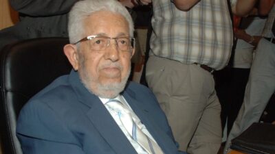 Türk siyasetinin önemli isimlerinden Recai Kutan 94 yaşında vefat etti.