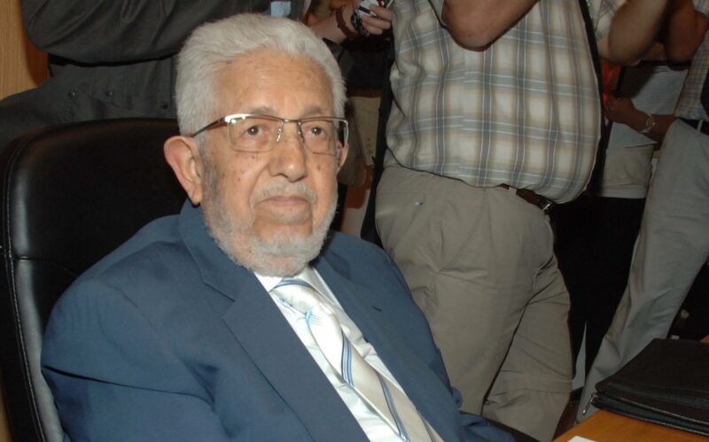 Türk siyasetinin önemli isimlerinden Recai Kutan 94 yaşında vefat etti.