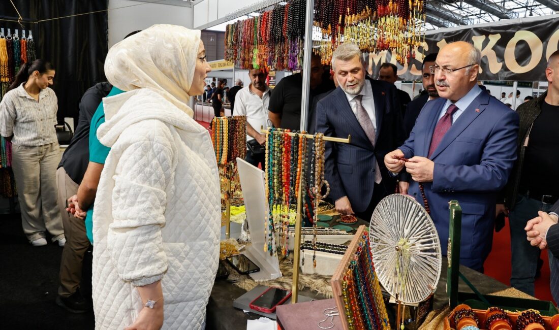 Adana Valisi Yavuz Selim Köşger, "3. Tesbih ve Doğal Taşlar