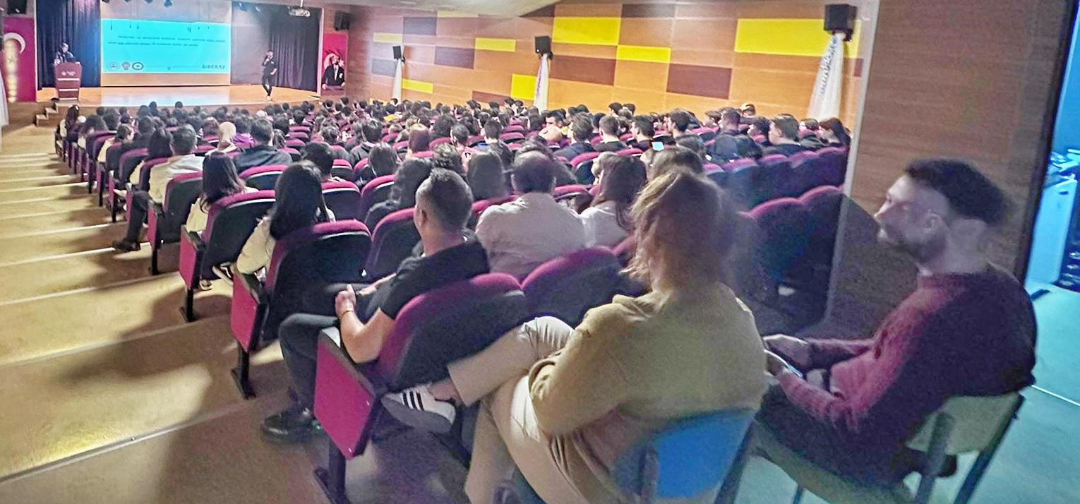 Afyonkarahisar İl Emniyet Müdürlüğü Siber Suçlarla Mücadele Şube Müdürlüğü ekipleri