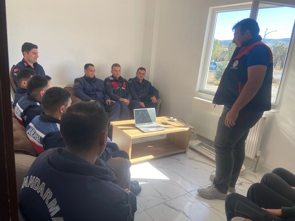 Afyonkarahisar’da jandarma ve polislere kaçak hayvan hareketliliğinin önlenmesi noktasında eğitim
