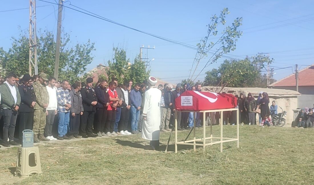 Afyonkarahisar'ın Çay ilçesi yakınlarındaki zincirleme trafik kazasında hayatını kaybeden Jandarma