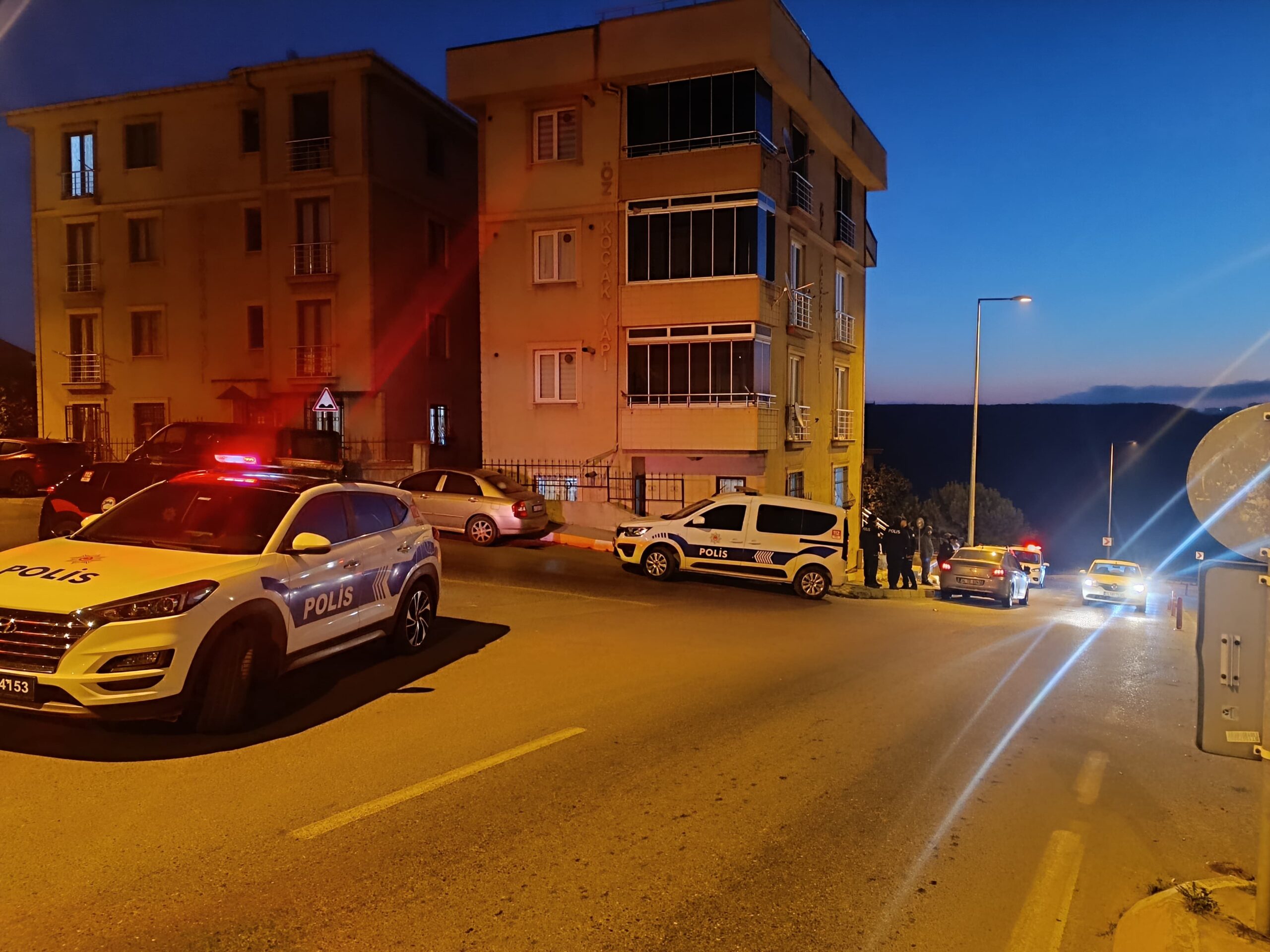 Pendik'te bir şahıs, tartıştığı 18 yaşındaki kuzenini önce darp ederek