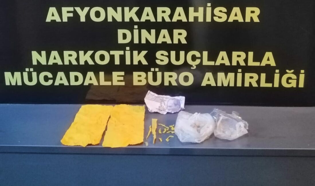  Afyonkarahisar’da polis tarafından bir adrese yapılan uyuşturucu baskınında değişik türlerde