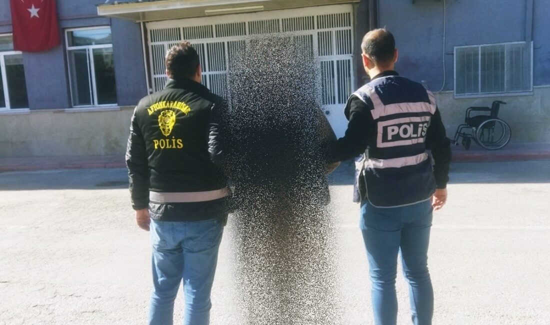 23 farklı suçtan 87 yıl 2 ay 20 gün hapis cezasıyla aranan şahıs yakalandı 23 farklı suçtan 87 yıl 2 ay 20 gün hapis