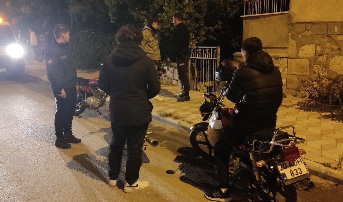 Afyonkarahisar’ın Dinar ilçesinde motosiklet sürücülerine yönelik polis tarafından yapılan denetimde